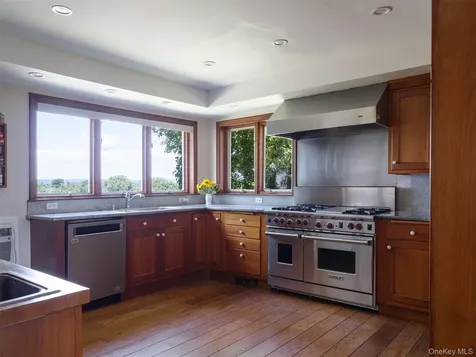 9 Breezy Ridge Road Kinderhook NY 12106