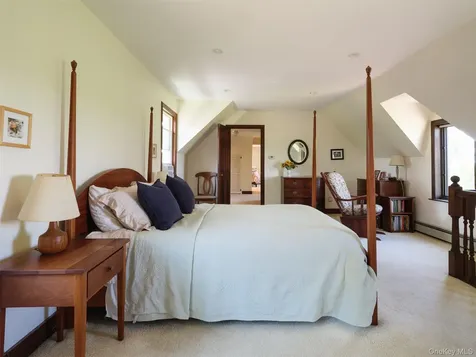 9 Breezy Ridge Road Kinderhook NY 12106