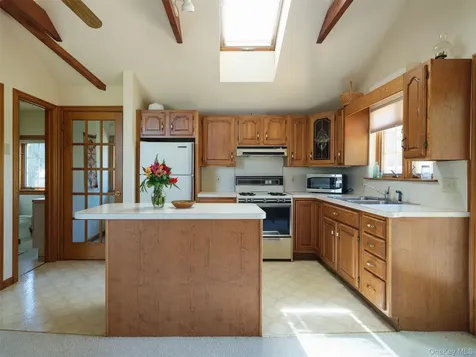 9 Breezy Ridge Road Kinderhook NY 12106