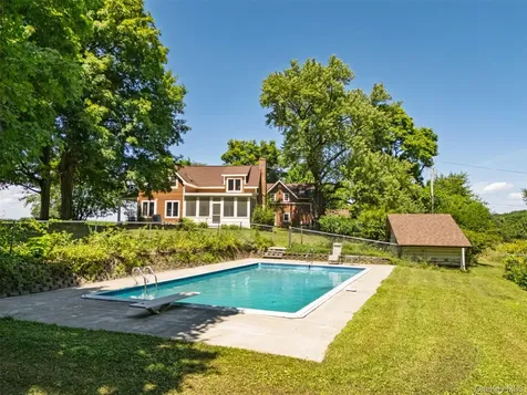 9 Breezy Ridge Road Kinderhook NY 12106