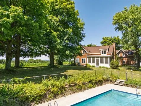 9 Breezy Ridge Road Kinderhook NY 12106