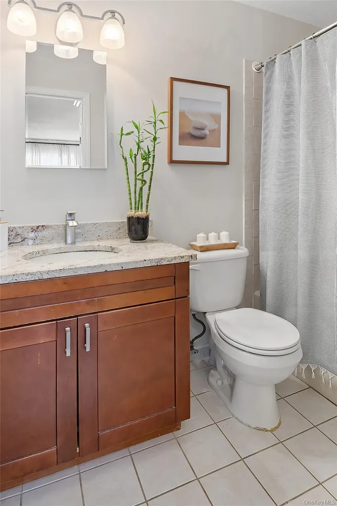126 Beacon Lane Bronx NY 10473