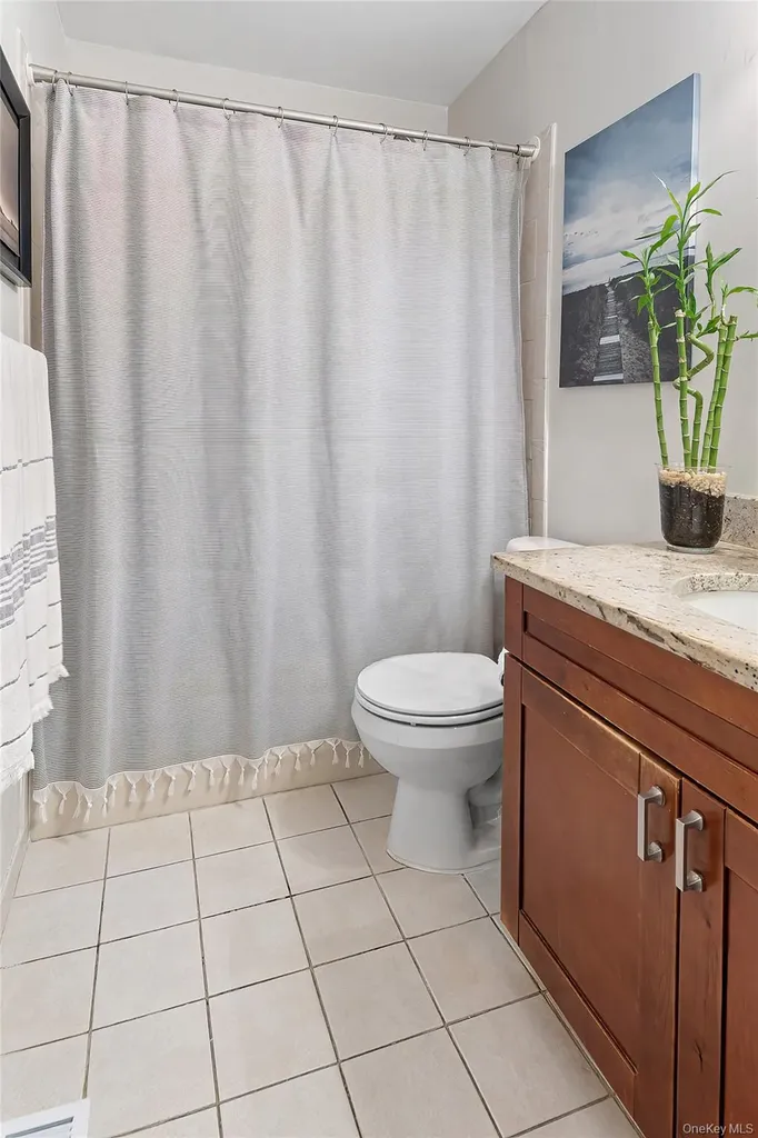 126 Beacon Lane Bronx NY 10473