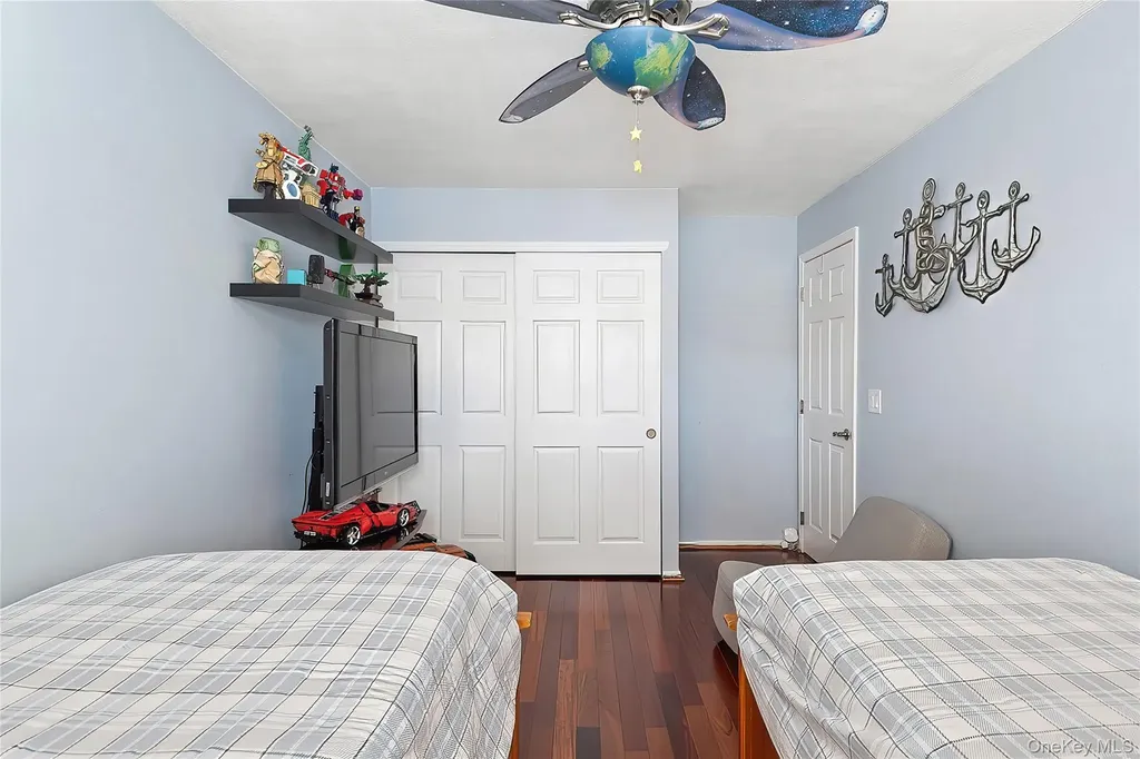 126 Beacon Lane Bronx NY 10473