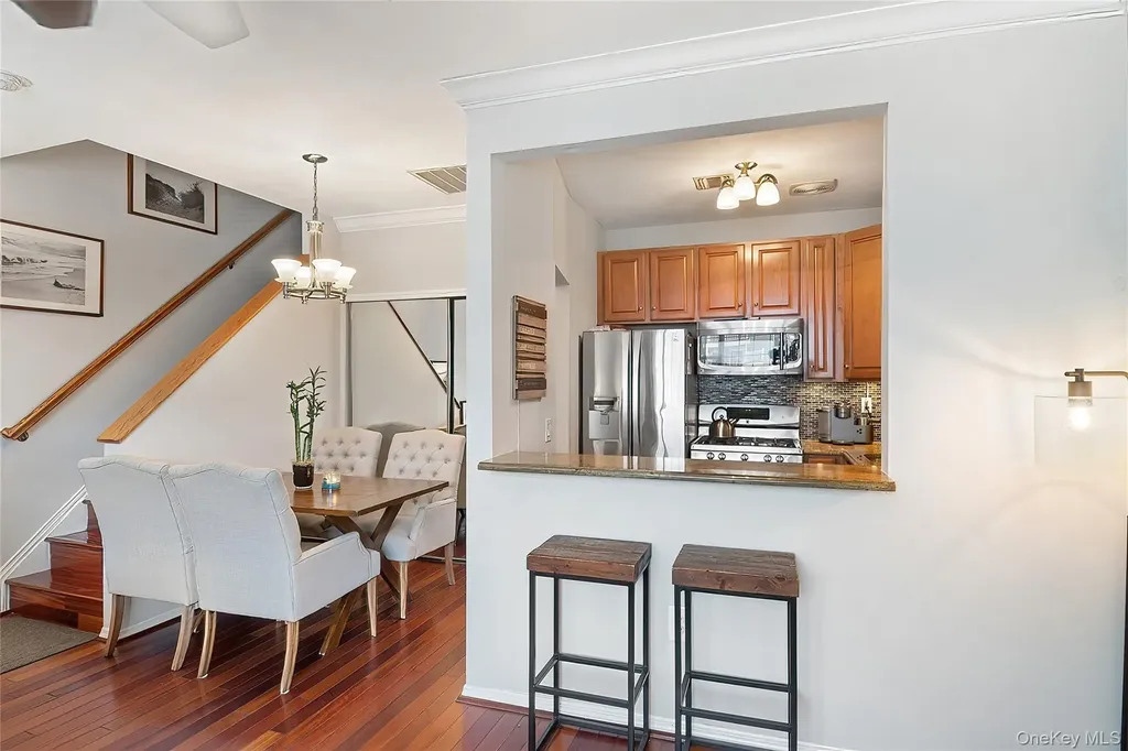 126 Beacon Lane Bronx NY 10473
