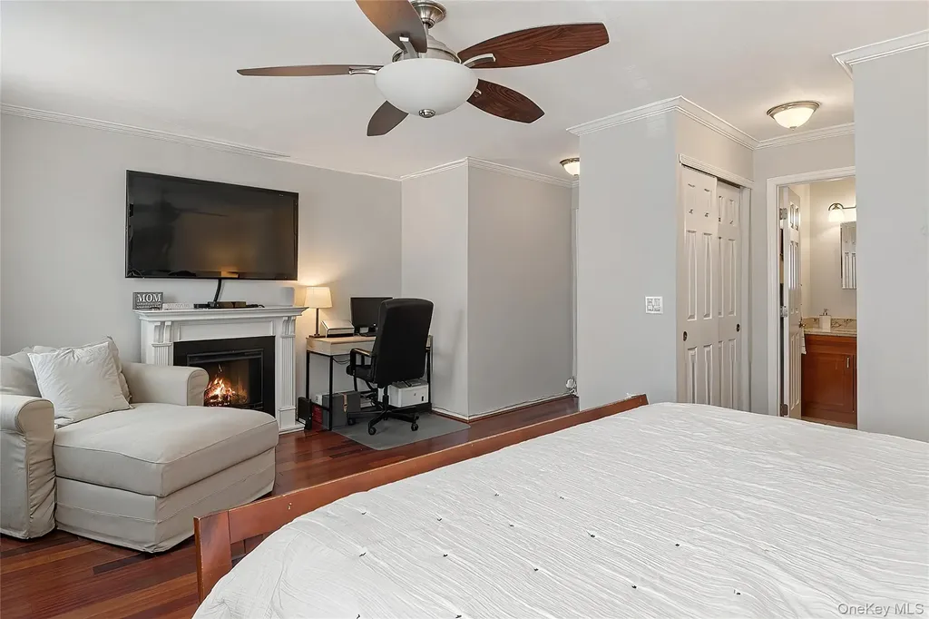 126 Beacon Lane Bronx NY 10473