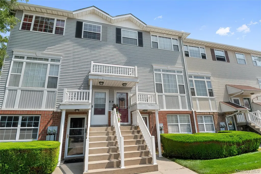 126 Beacon Lane Bronx NY 10473