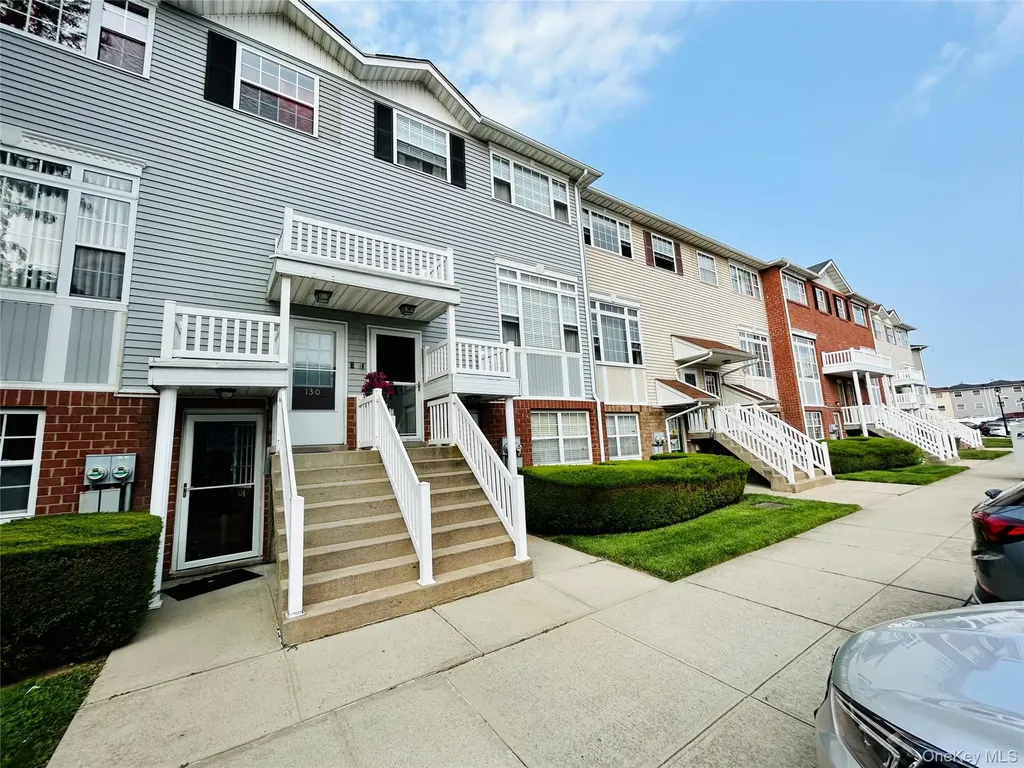 126 Beacon Lane Bronx NY 10473