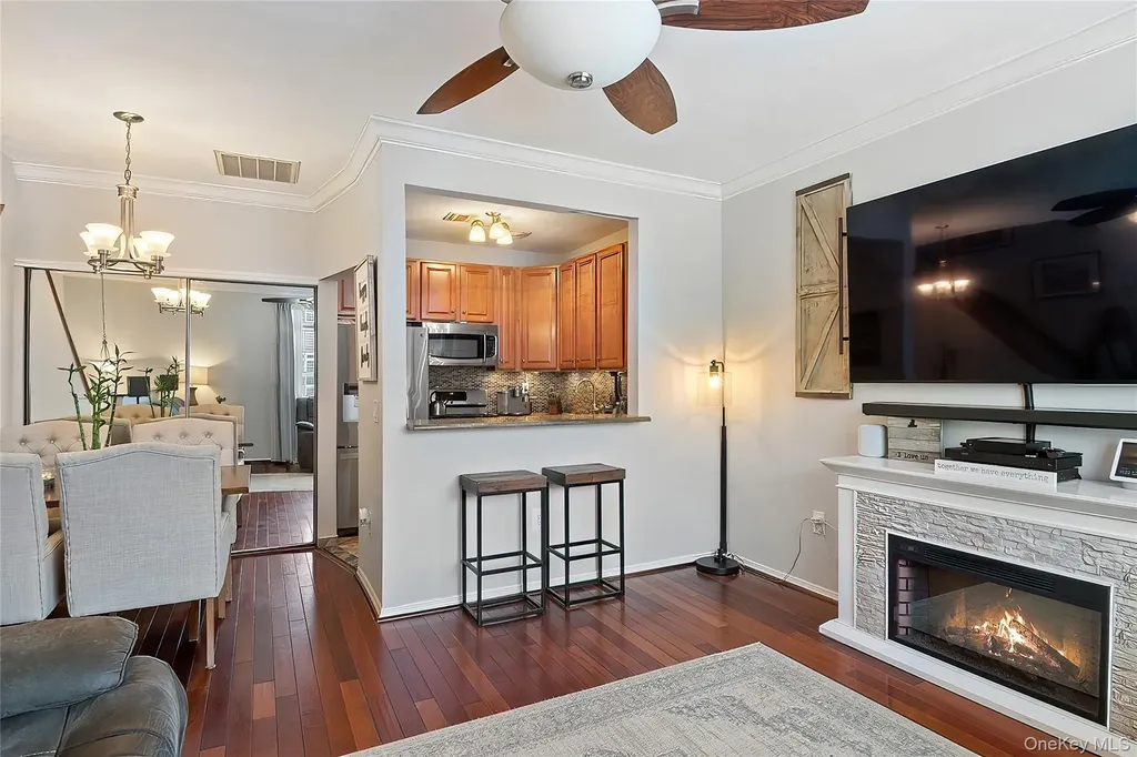 126 Beacon Lane Bronx NY 10473