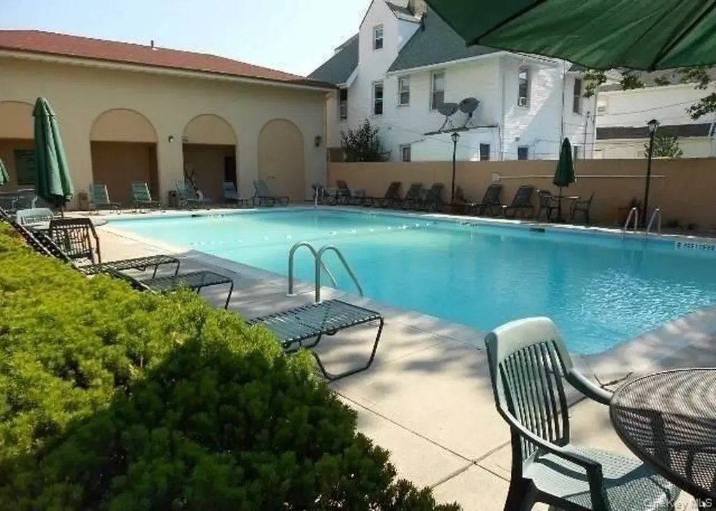 185 W Park Avenue Long Beach NY 11561