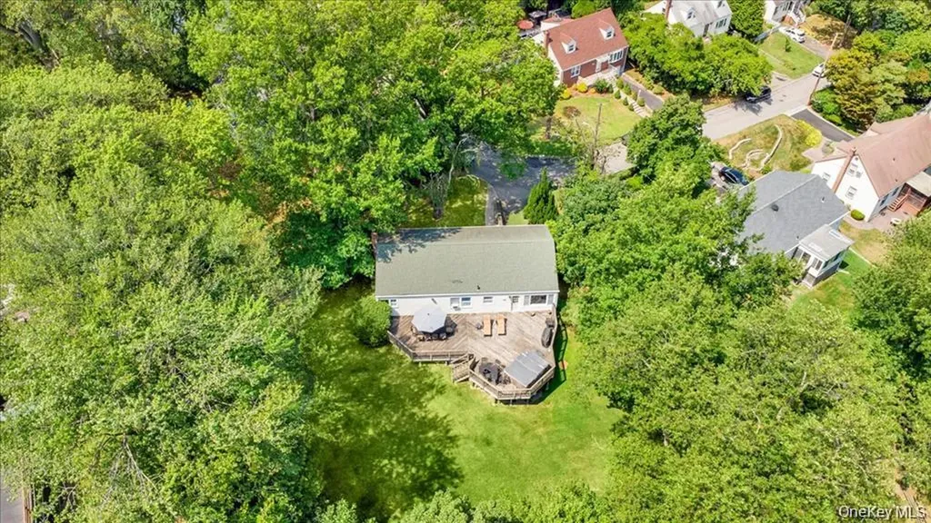 101 Cresthill Road Yonkers NY 10710
