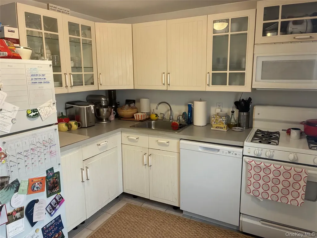 375 W Fulton Street Long Beach NY 11561