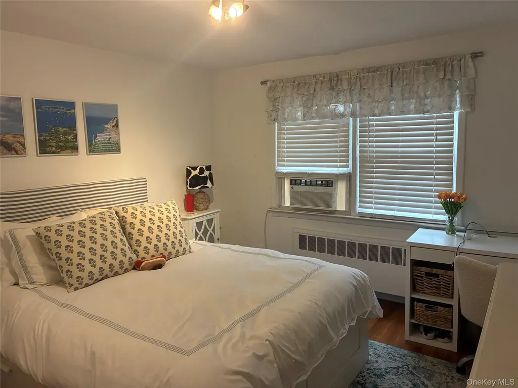 375 W Fulton Street Long Beach NY 11561