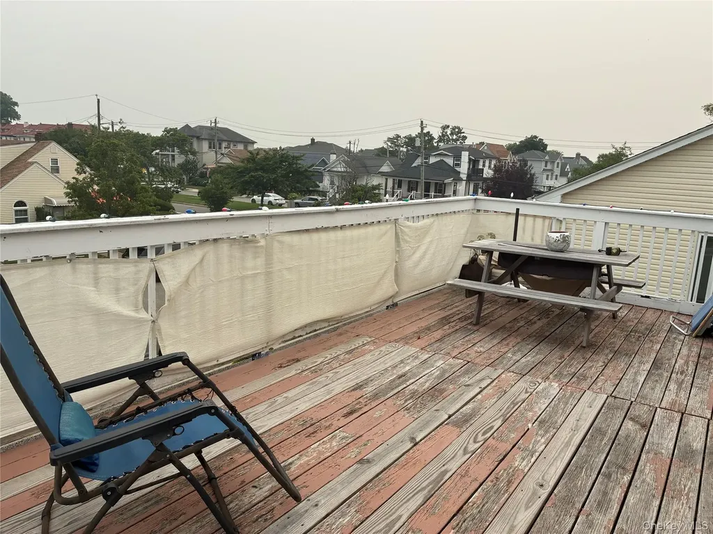 375 W Fulton Street Long Beach NY 11561