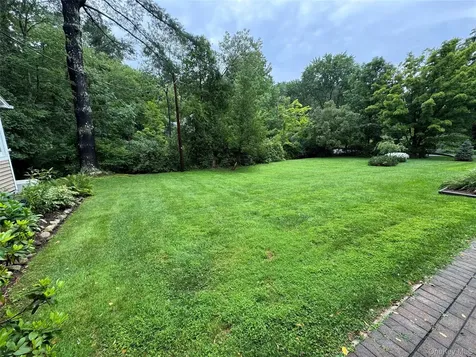 12 Lakeview Drive Yorktown Heights NY 10598