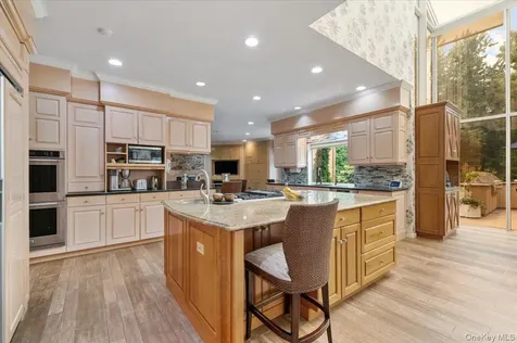 24 Emerson Road Brookville NY 11545