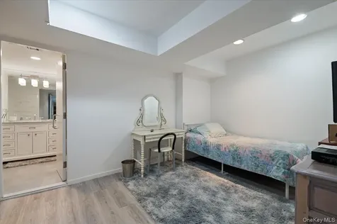 24 Emerson Road Brookville NY 11545