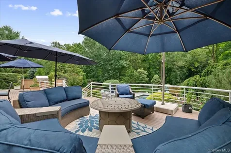 24 Emerson Road Brookville NY 11545