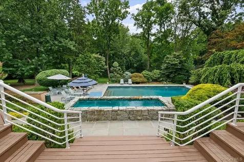 24 Emerson Road Brookville NY 11545