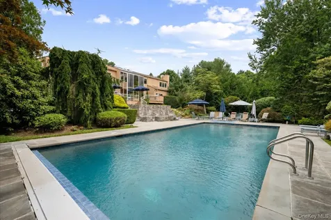 24 Emerson Road Brookville NY 11545