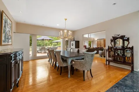 24 Emerson Road Brookville NY 11545