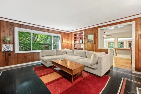 26 Hunns Lake Place Stanfordville NY 12581