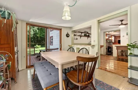 26 Hunns Lake Place Stanfordville NY 12581