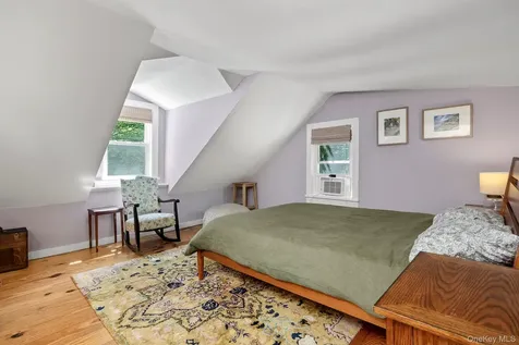 26 Hunns Lake Place Stanfordville NY 12581