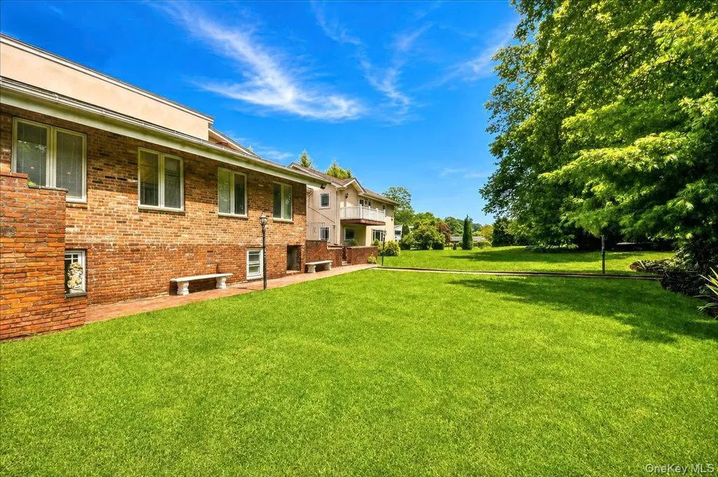 451 Ardsley Road Scarsdale NY 10583