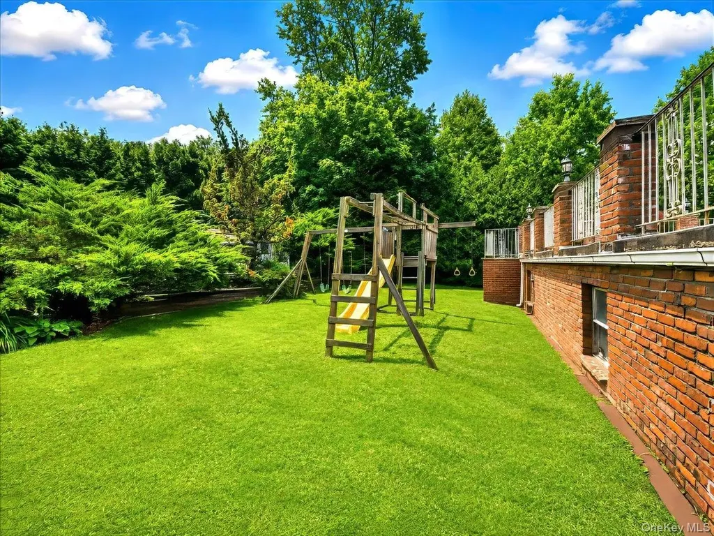 451 Ardsley Road Scarsdale NY 10583