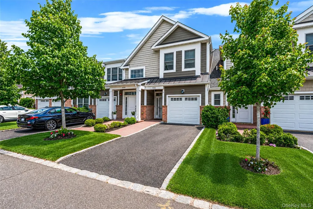 52102 Beech Tree Lane Plainview NY 11803