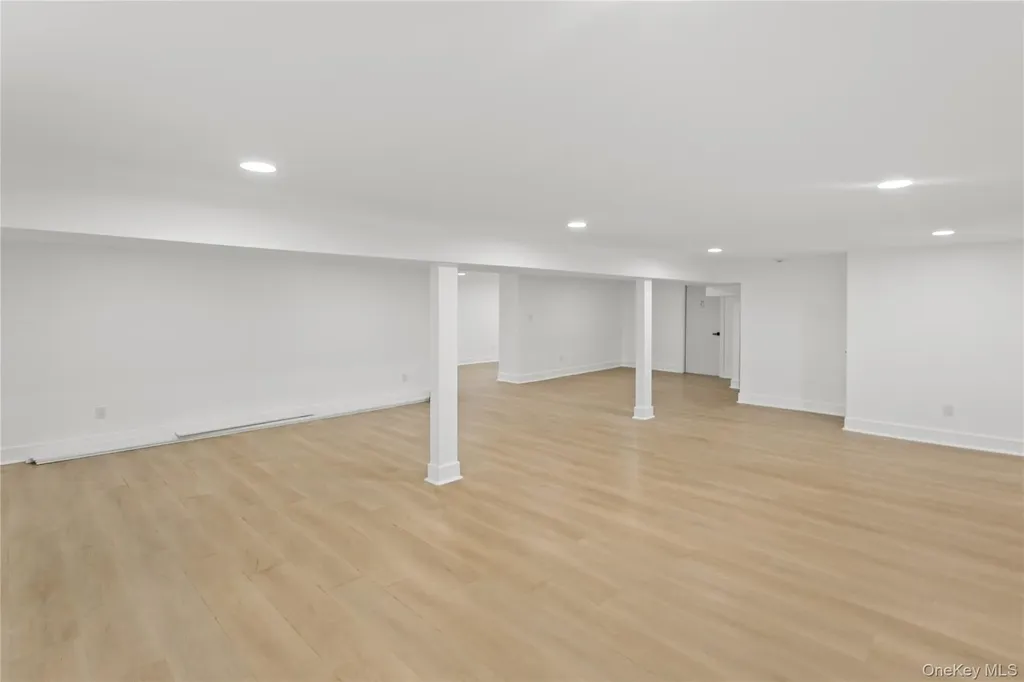 1222 Powell Avenue North Merrick NY 11566