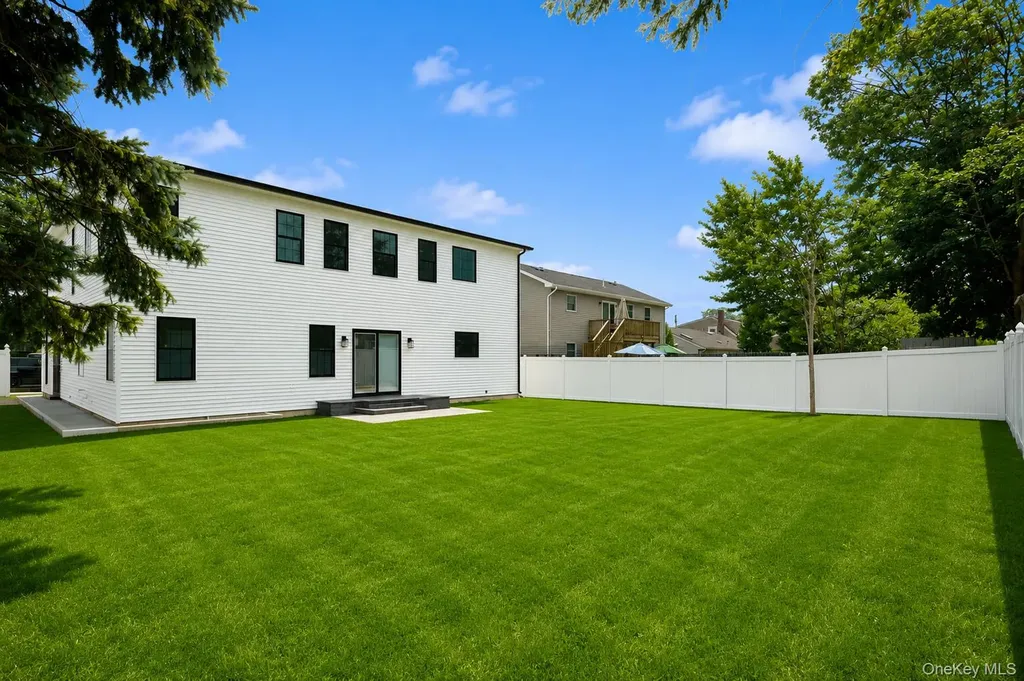 1222 Powell Avenue North Merrick NY 11566