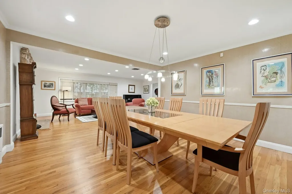 58 Reeve Road Rockville Centre NY 11570