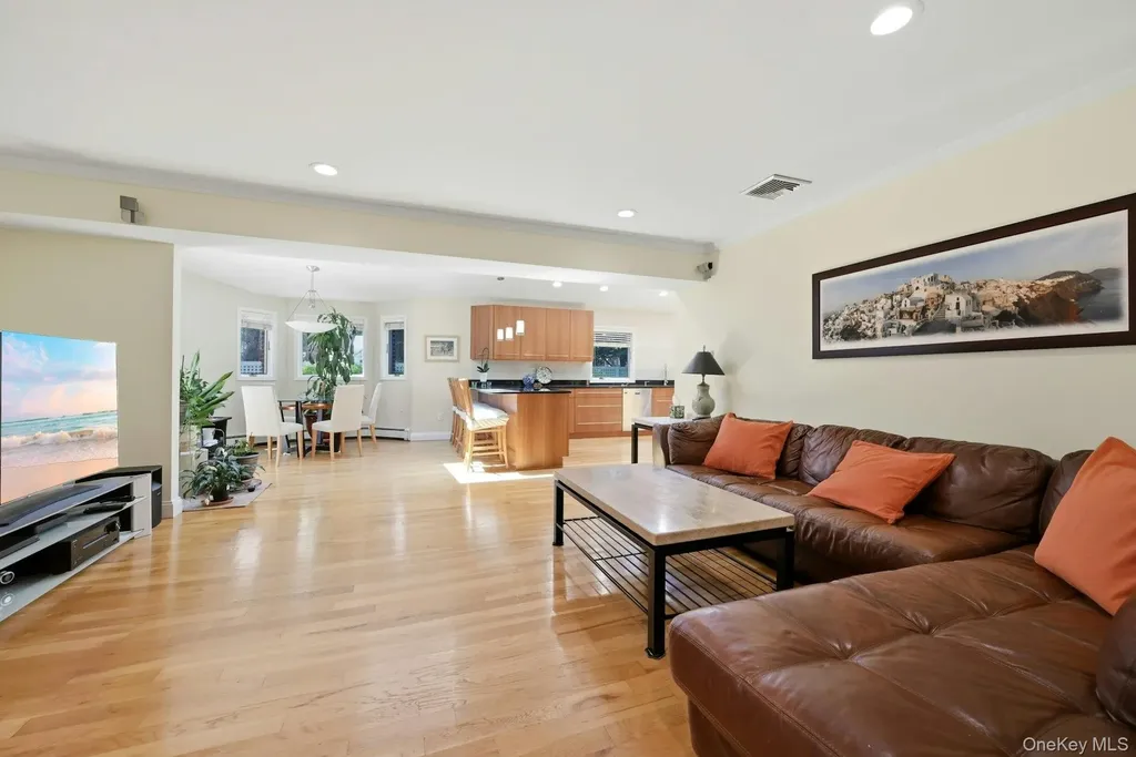 58 Reeve Road Rockville Centre NY 11570
