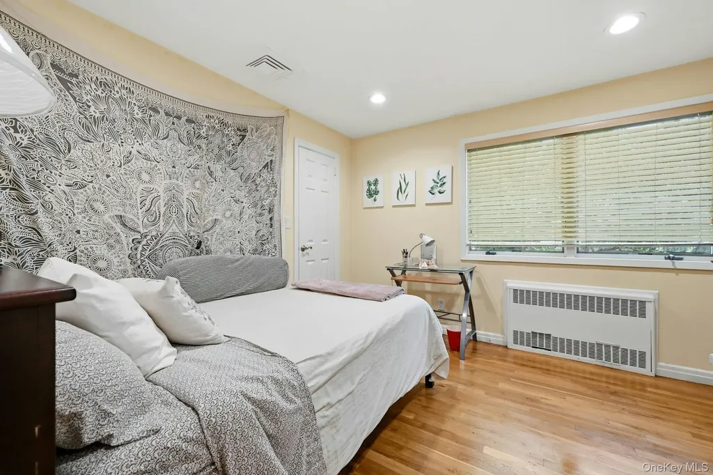 58 Reeve Road Rockville Centre NY 11570