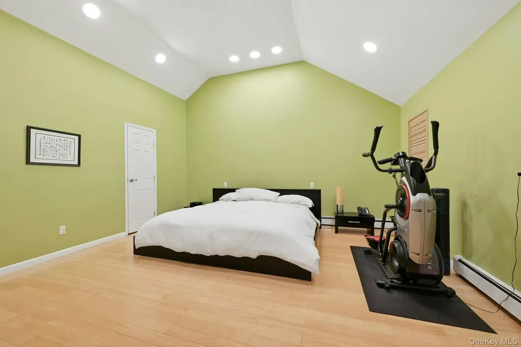 58 Reeve Road Rockville Centre NY 11570