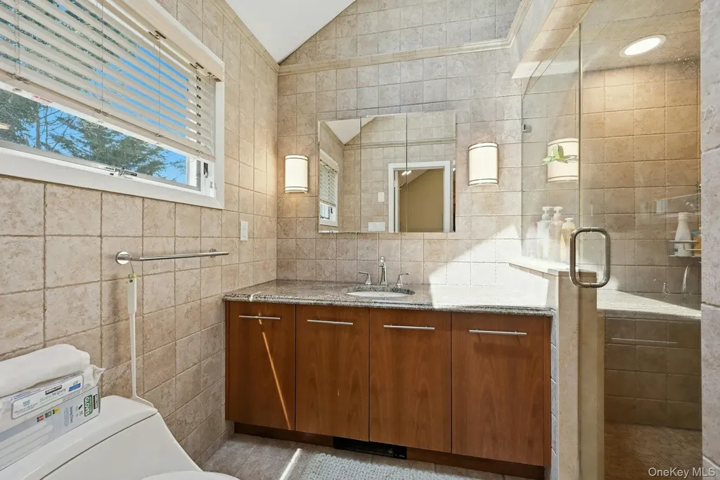 58 Reeve Road Rockville Centre NY 11570