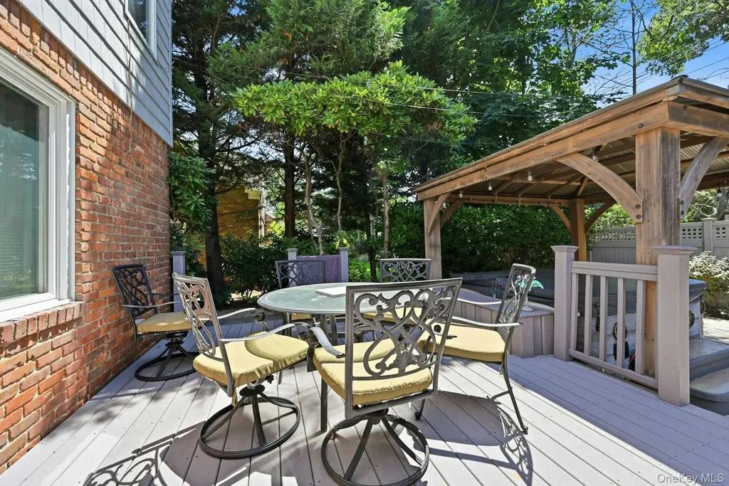 58 Reeve Road Rockville Centre NY 11570