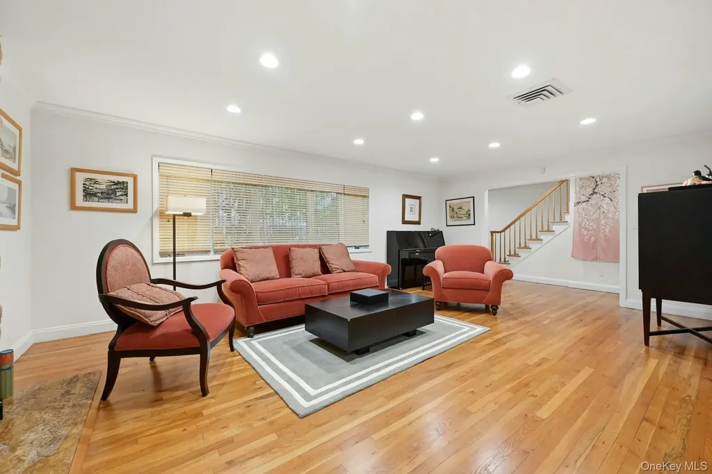 58 Reeve Road Rockville Centre NY 11570