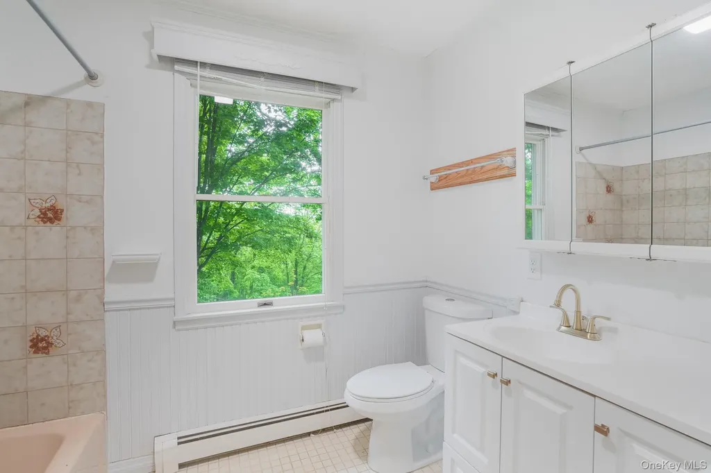34 Contour Lane Salt Point NY 12578