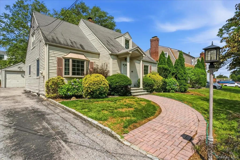 194 Lincoln Place Eastchester NY 10709