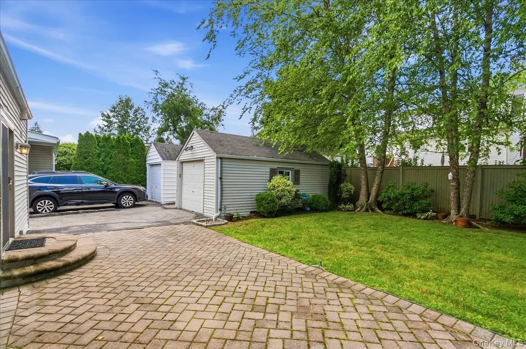 194 Lincoln Place Eastchester NY 10709