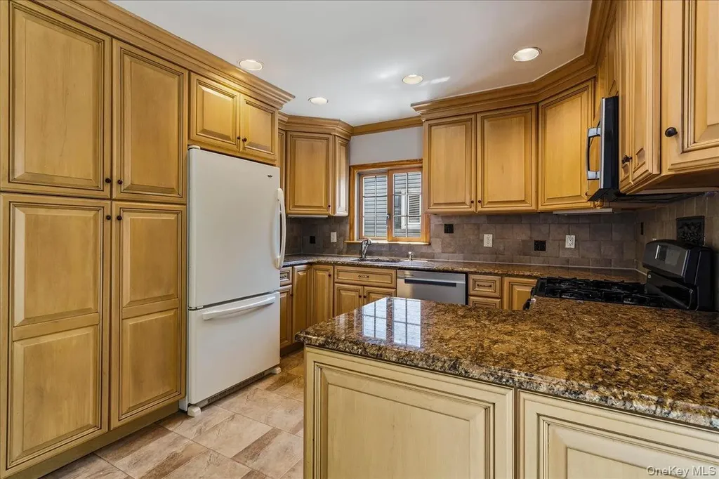 194 Lincoln Place Eastchester NY 10709
