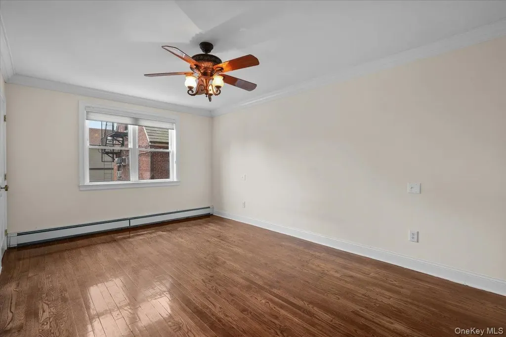 1184 Rhinelander Avenue Bronx NY 10461