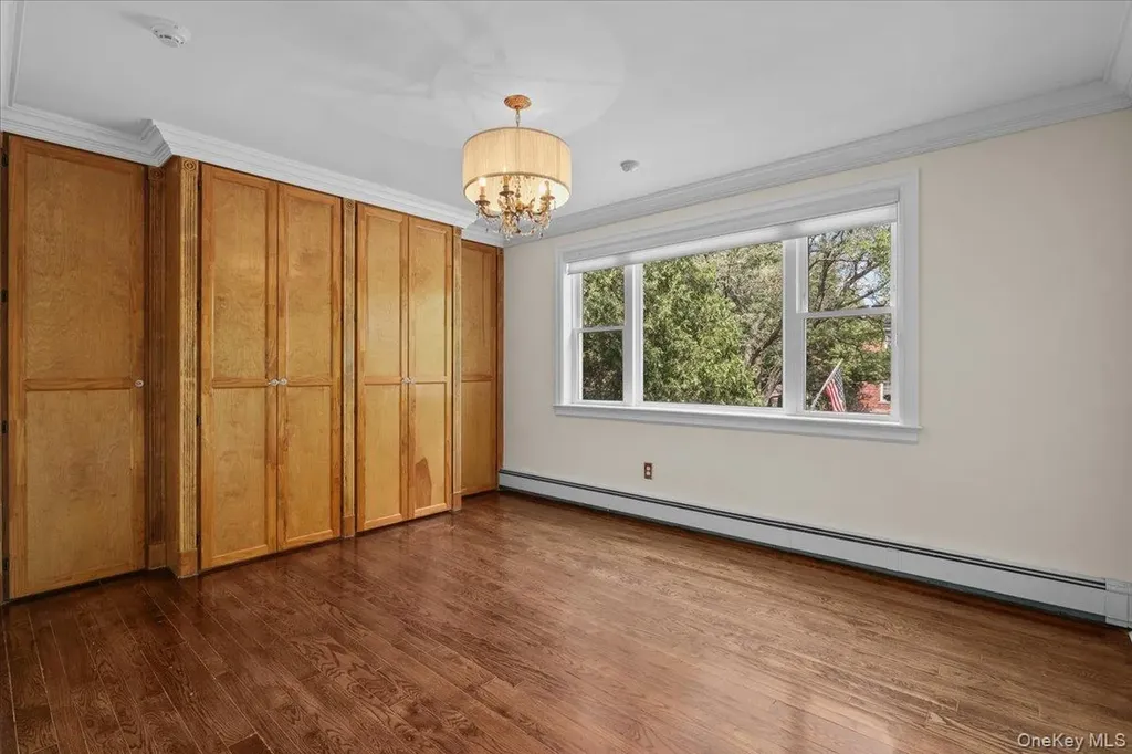 1184 Rhinelander Avenue Bronx NY 10461