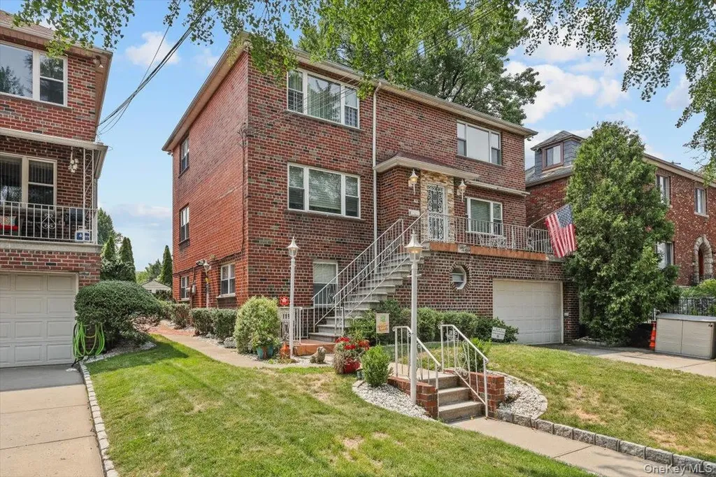 1184 Rhinelander Avenue Bronx NY 10461