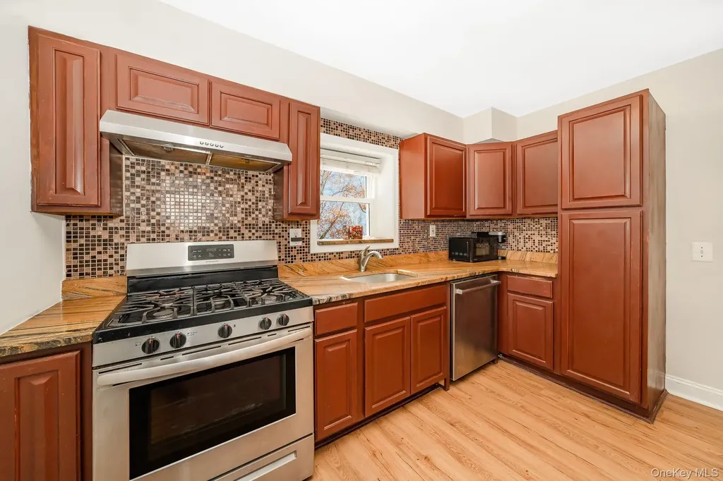 14 Milton Court Rockville Centre NY 11570