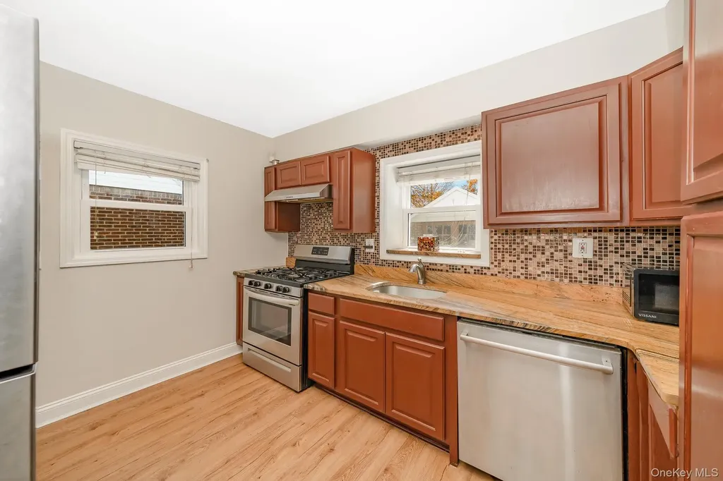 14 Milton Court Rockville Centre NY 11570