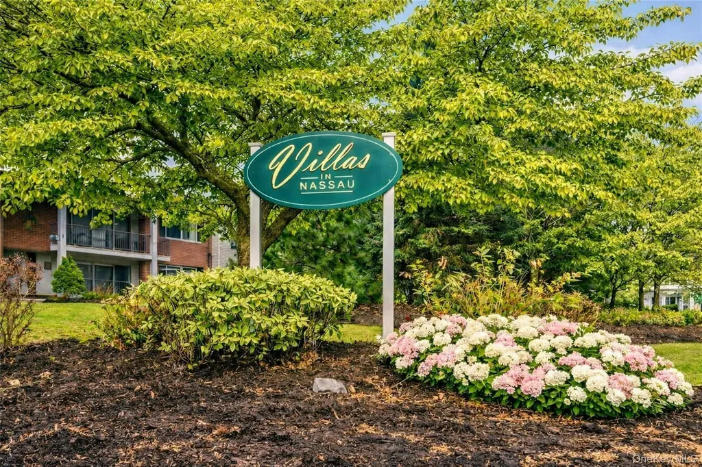 208 Palo Alto Drive Plainview NY 11803